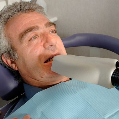 AAS centros odontológicos persona en odontología